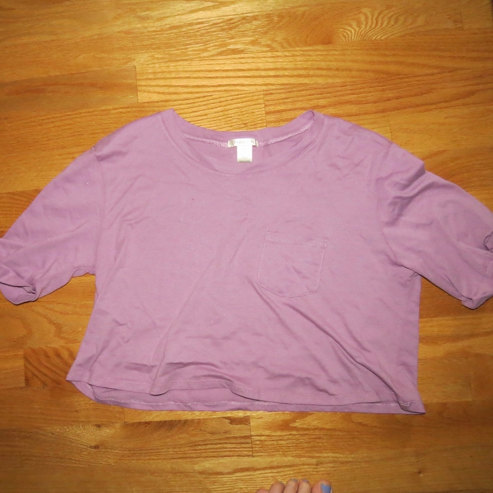 purple cropped top